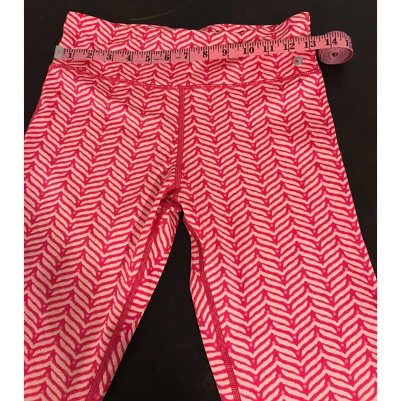 Vineyard Pink Whale Tail Print Performance Athletic Leggings - Size Small - Picture 4 of 8